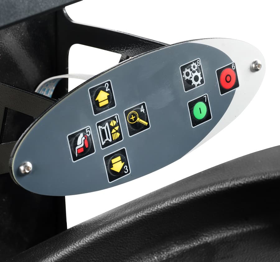 KraftWell GRAVITA KRW245 — защитный кожух в рабочем положении