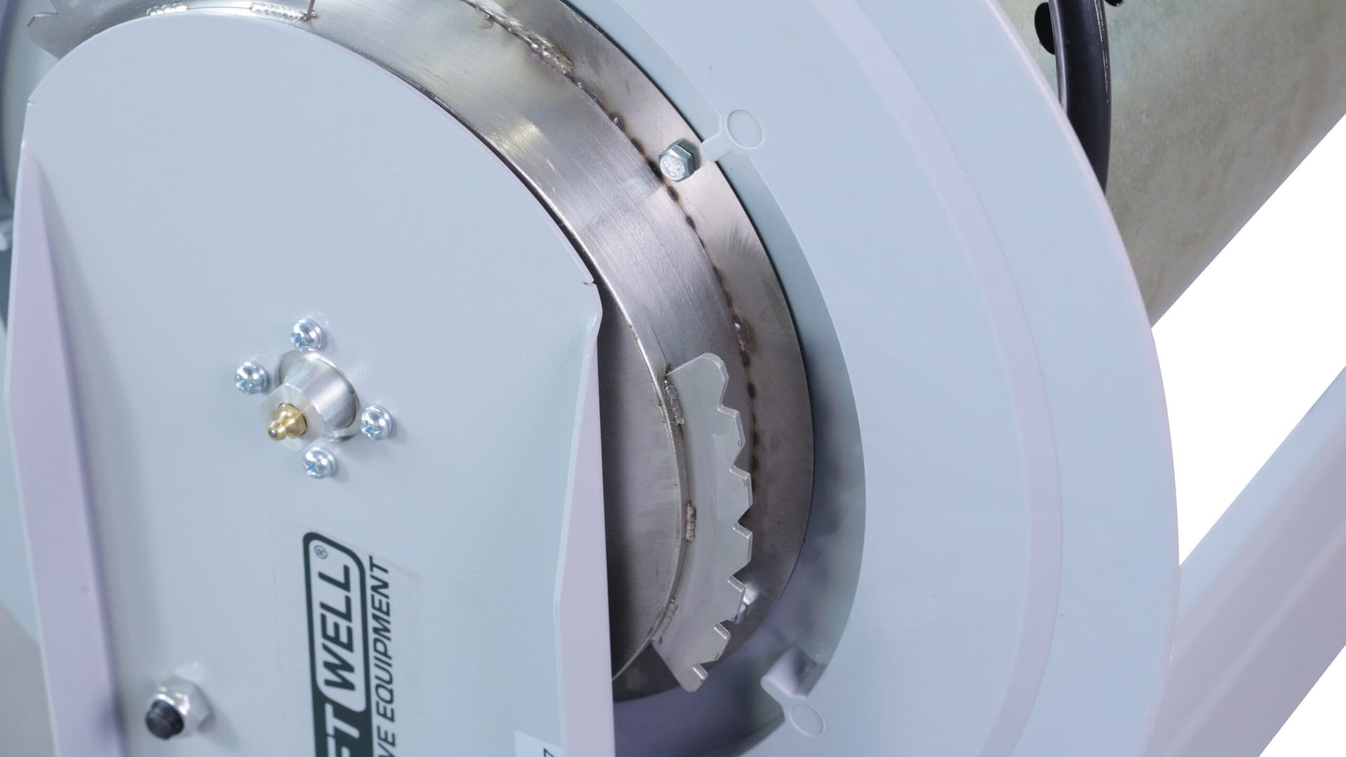 Катушка для вытяжного шланга 127 мм KraftWell KRW-ER-127