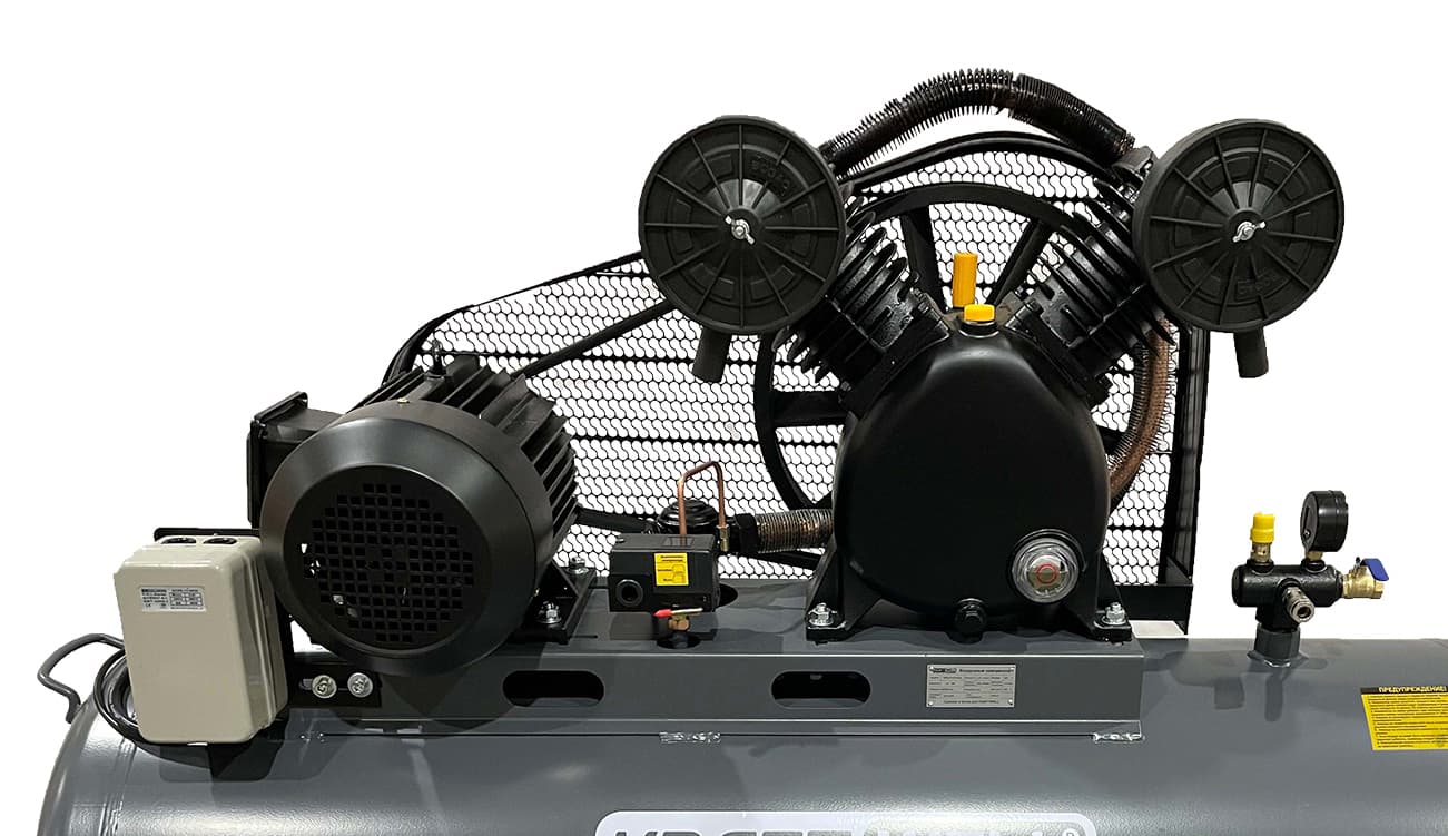 Компрессор поршневой 670 л/мин 10 бар KraftWell KRW-AC670-300L