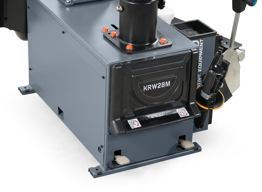 KraftWell KRW28M — панель управления и педали