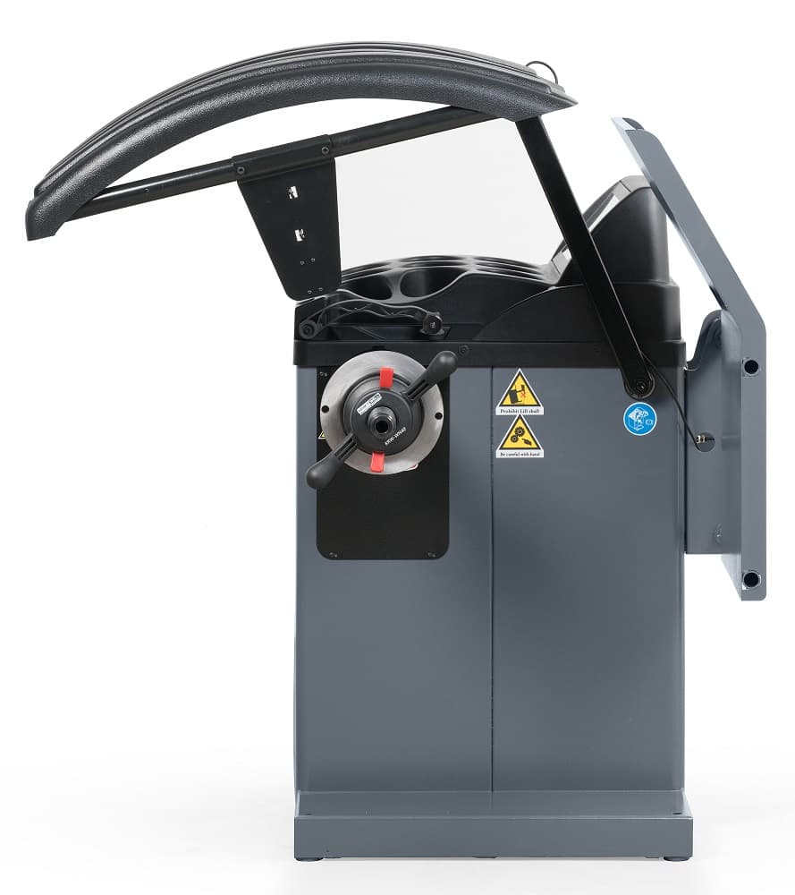 KraftWell BELLA KRW245E — защитный кожух в закрытом положении