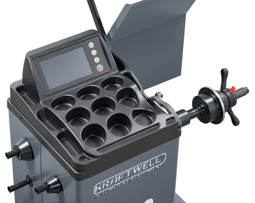 KraftWell BELLA KRW245E — быстрозажимная гайка на валу