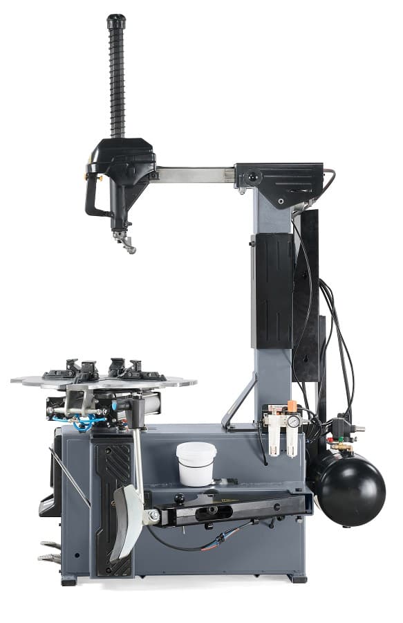 KraftWell KRW28MR — поворотный стол с кулачковым зажимом