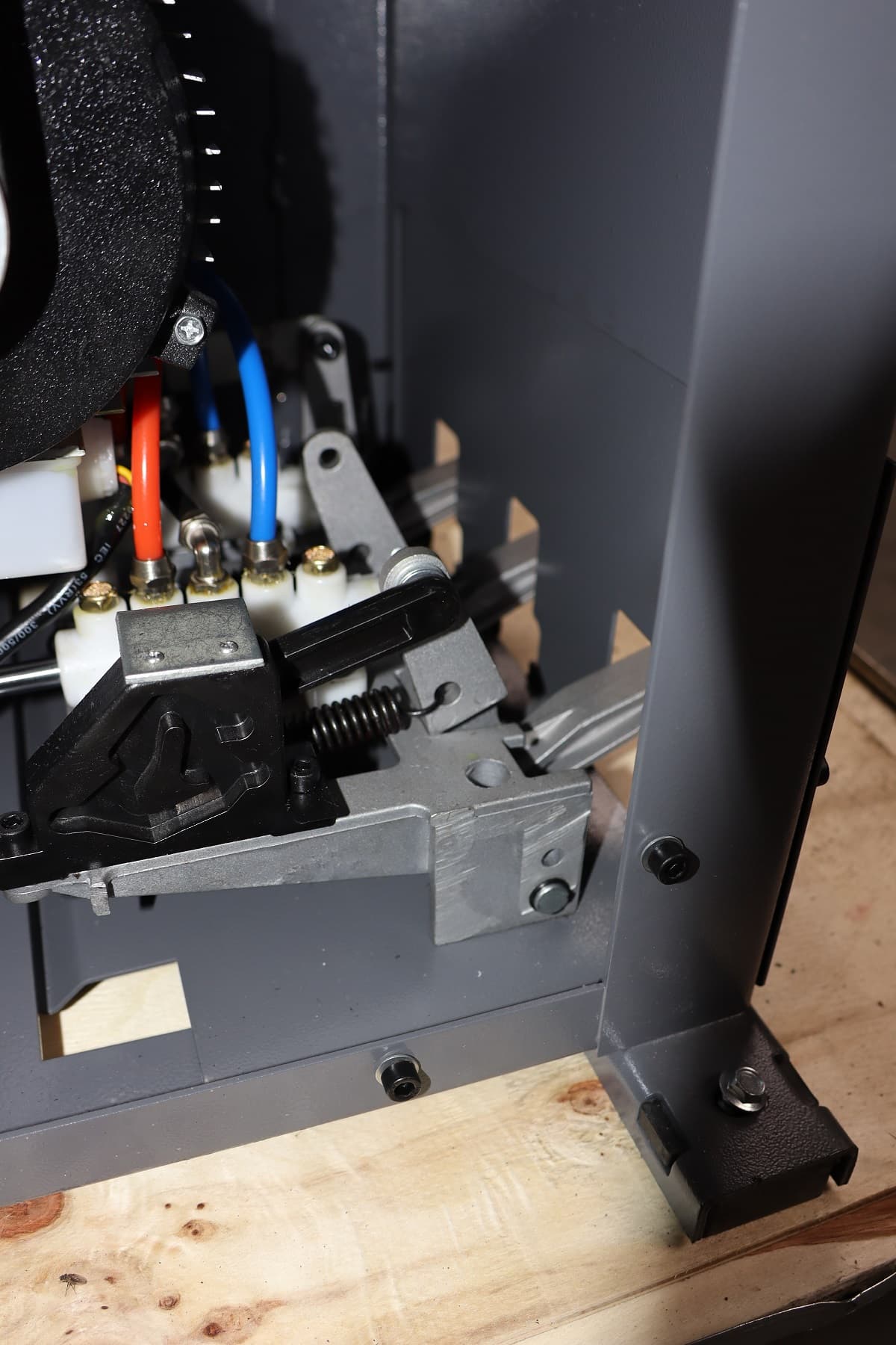 KraftWell MAESTRO 25/220 — крепление монтажной головки