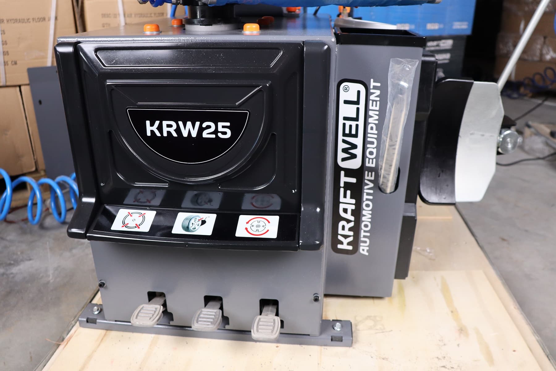 KraftWell MAESTRO 25/220 — место подключения пневмосистемы