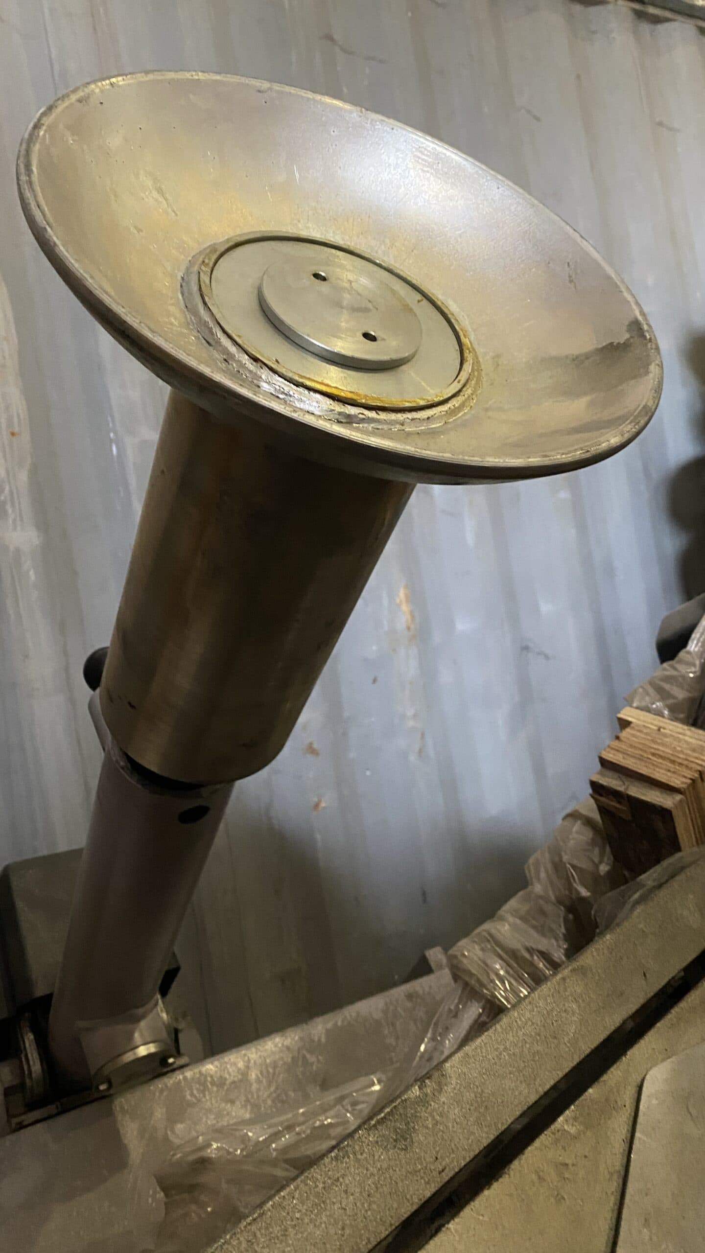 Ролик KraftWell H923 в работе с диском