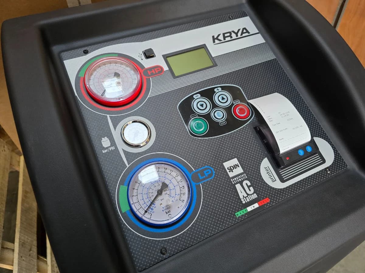 Автоматическая станция для заправки кондиционеров SPIN (Италия) KRYA PRINTER, R-134a, 10 кг, с принтером, арт. 01.028.25