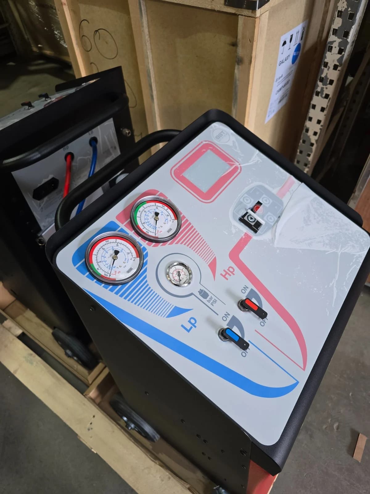 Автоматическая станция для заправки кондиционеров SPIN CLEVER ADVANCE BASIC, арт. 01.018.30 WB