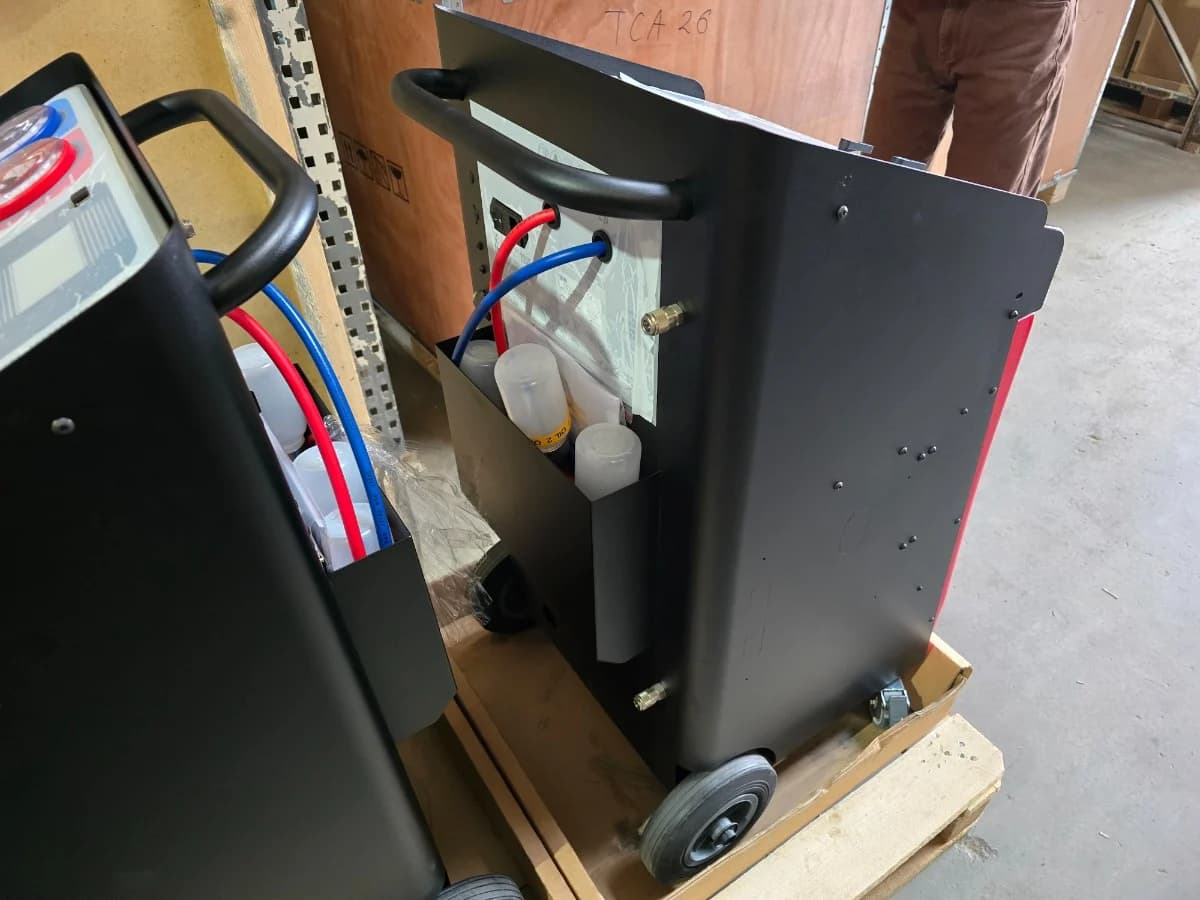 Автоматическая станция для заправки кондиционеров SPIN CLEVER ADVANCE BASIC, арт. 01.018.30 WB