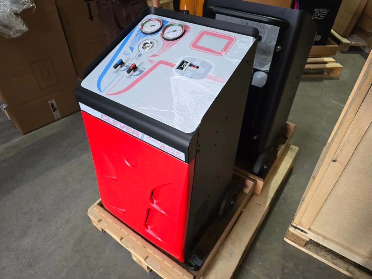 Автоматическая станция для заправки кондиционеров SPIN CLEVER ADVANCE BASIC, арт. 01.018.30 WB