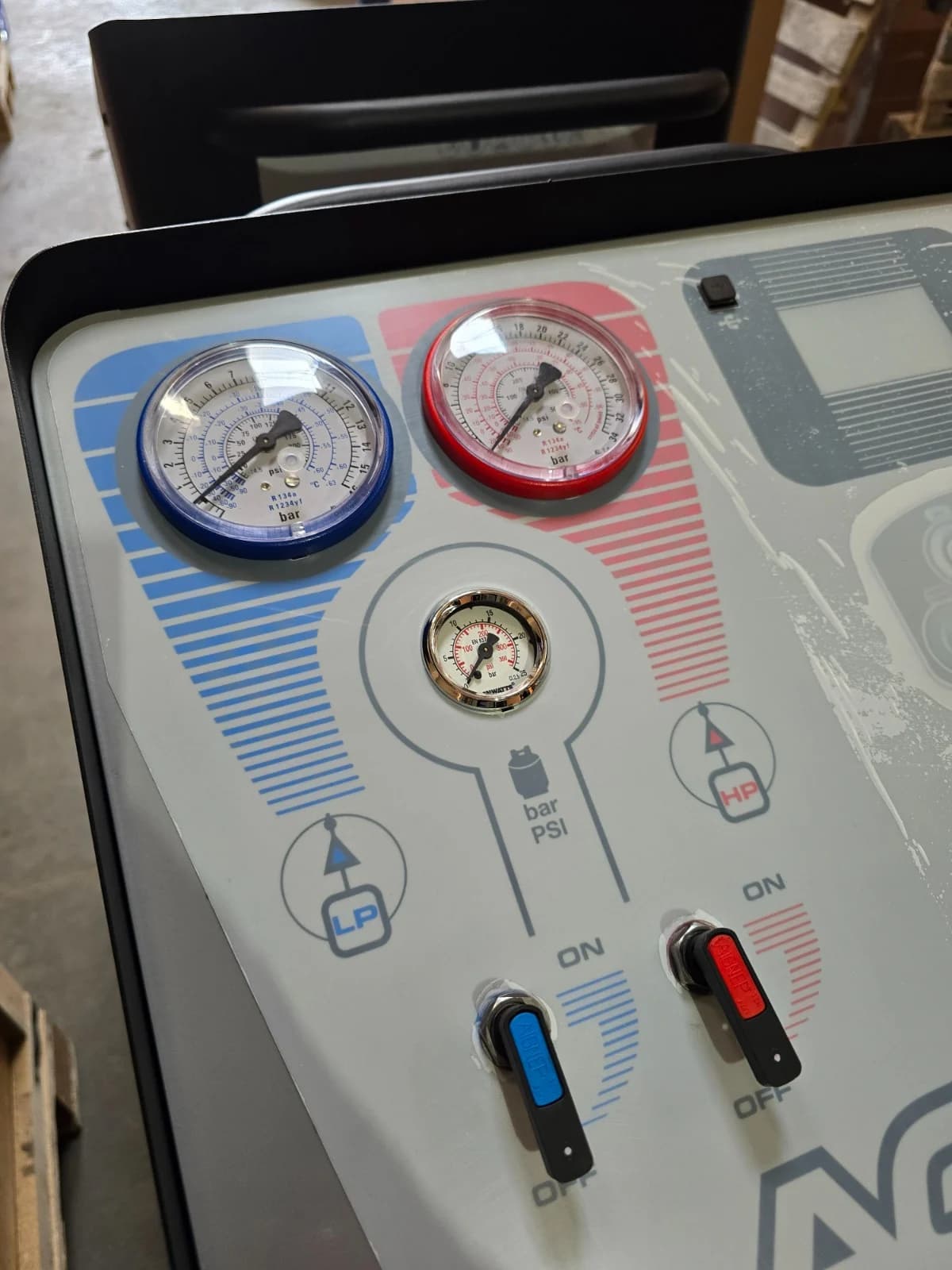 Автоматическая станция для заправки кондиционеров SPIN (Италия) CLEVER EVO арт. 01.018.50 WB