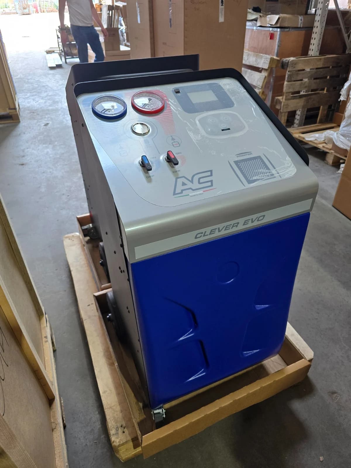 Автоматическая станция для заправки кондиционеров SPIN (Италия) CLEVER EVO арт. 01.018.50 WB