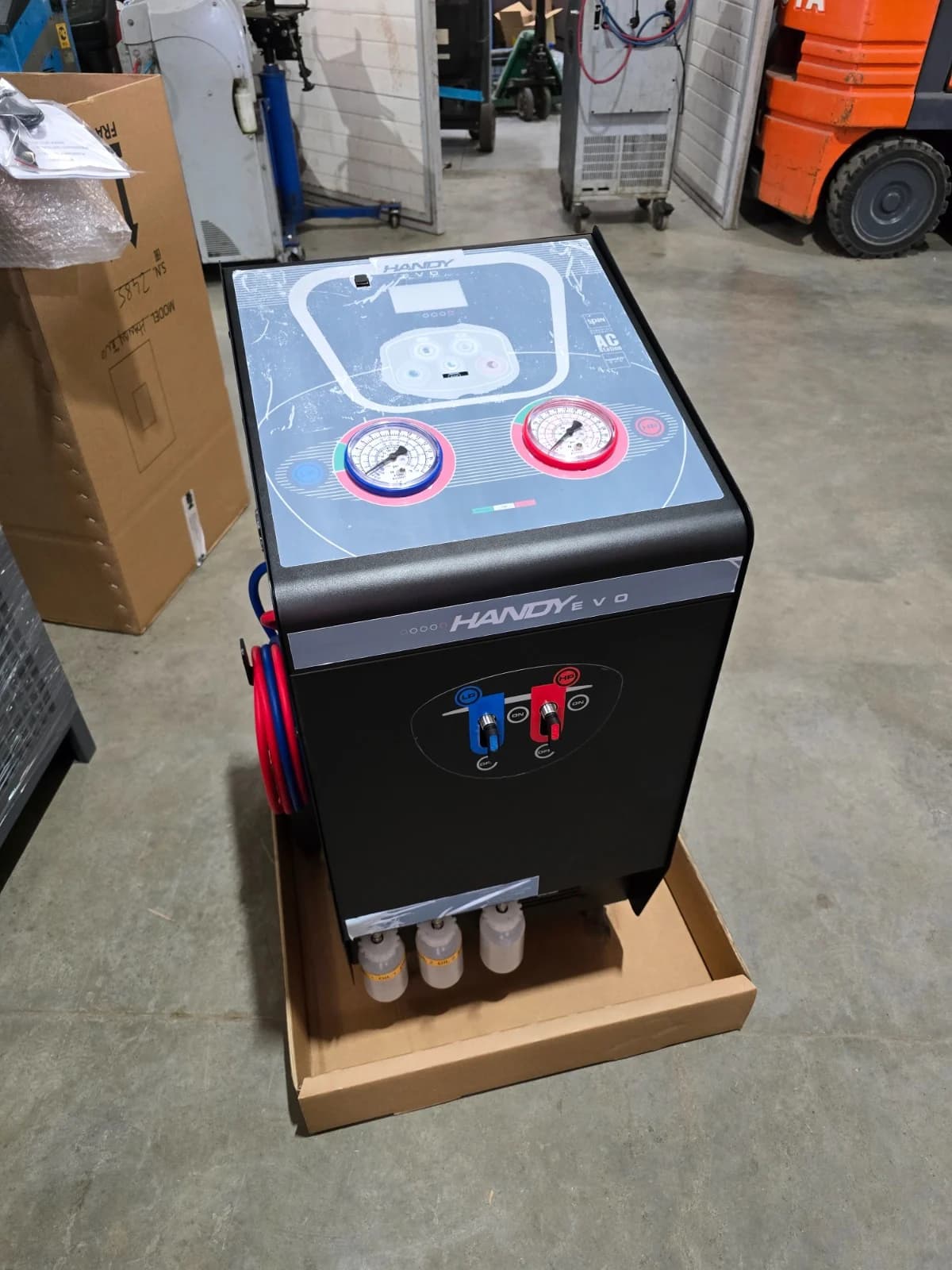 Автоматическая станция для заправки кондиционеров SPIN (Италия) HANDY EVO, R-134a, 10 кг, арт. 01.028.00