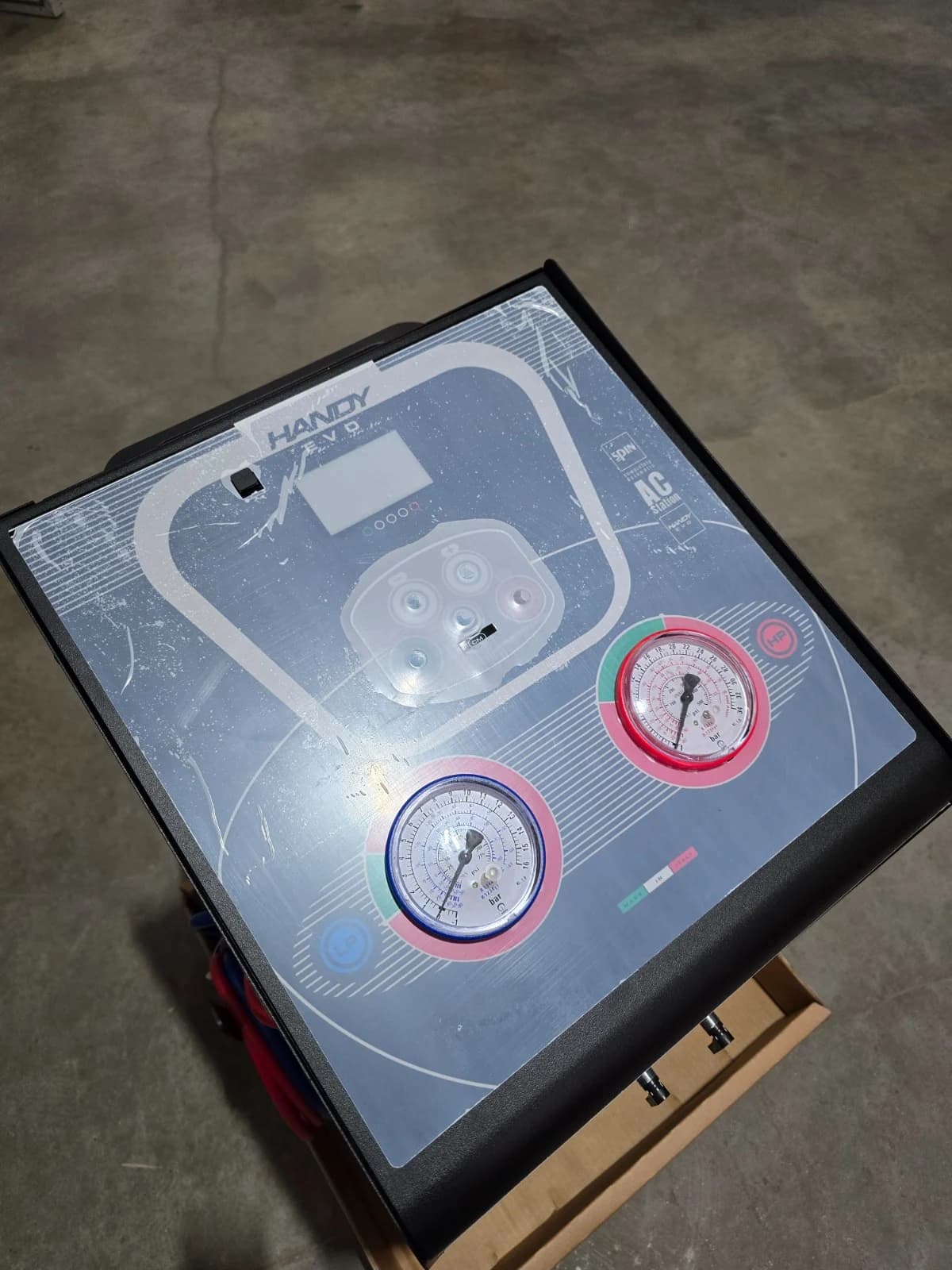 Автоматическая станция для заправки кондиционеров SPIN (Италия) HANDY EVO, R-134a, 10 кг, арт. 01.028.00