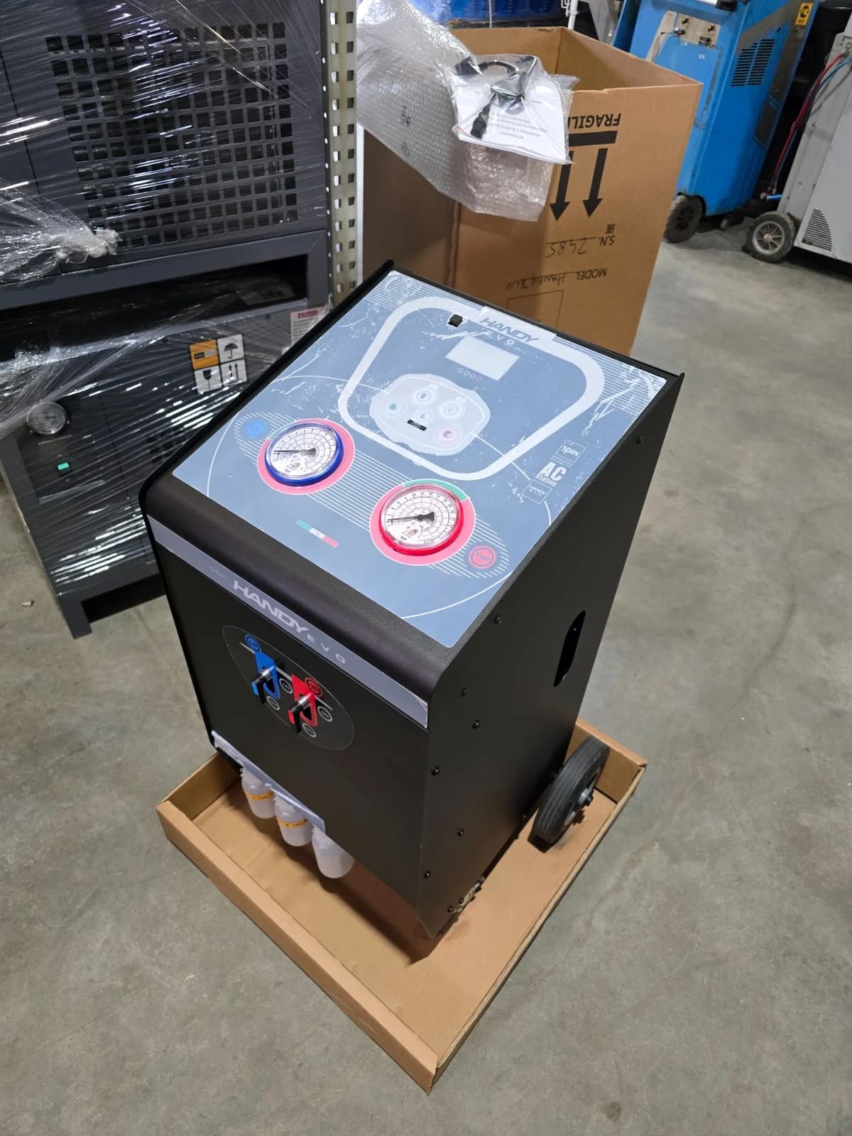 Автоматическая станция для заправки кондиционеров SPIN (Италия) HANDY EVO, R-134a, 10 кг, арт. 01.028.00