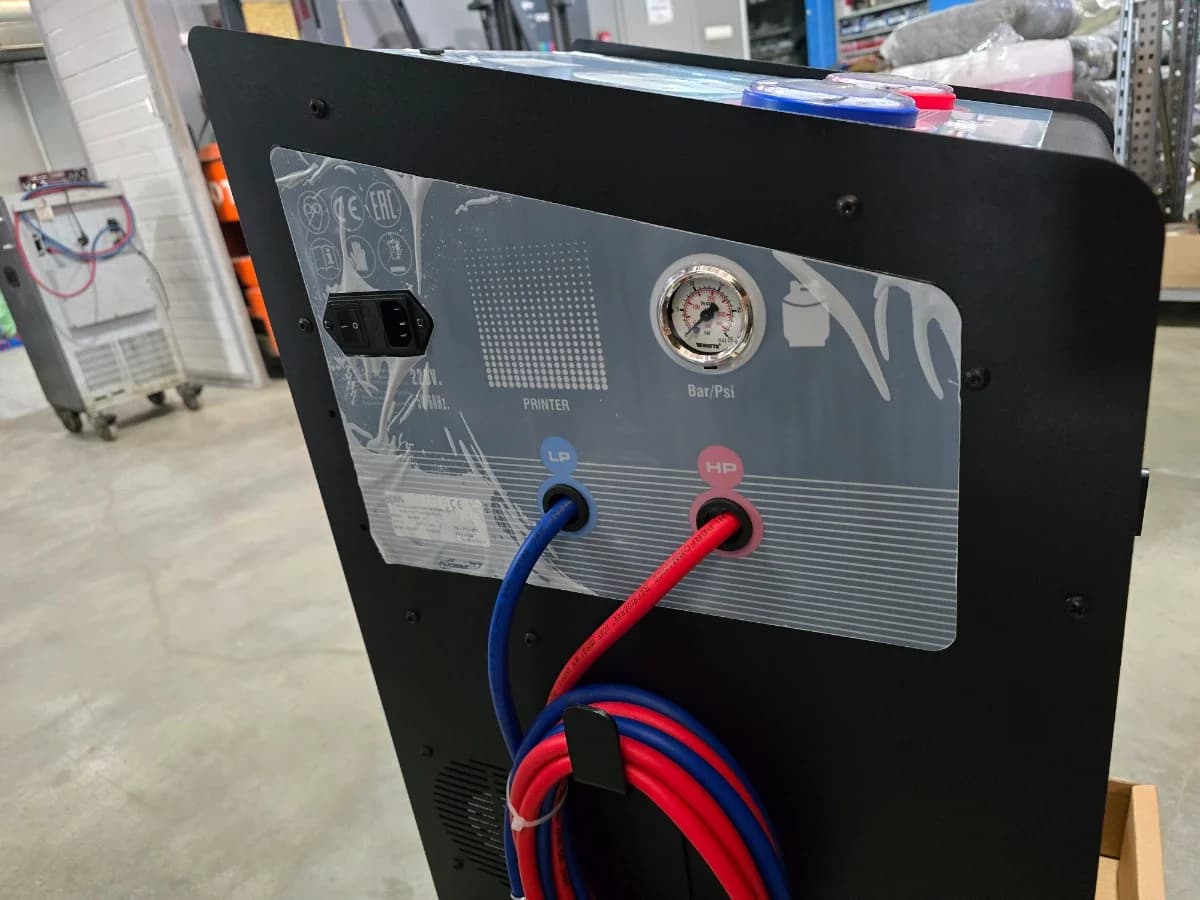 Автоматическая станция для заправки кондиционеров SPIN (Италия) HANDY EVO, R-134a, 10 кг, арт. 01.028.00