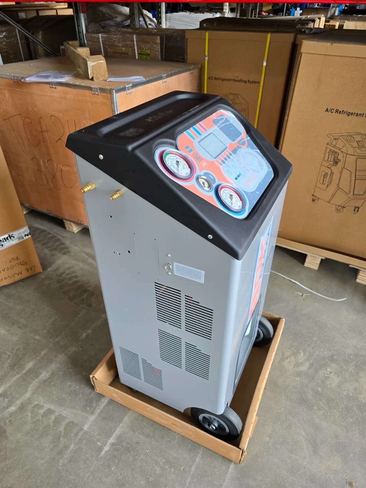 Автоматическая станция для заправки кондиционеров SPIN (Италия) OK CLIMA ADVANCE BASIC, R-134a, 12,5 кг, арт. 01.019.25