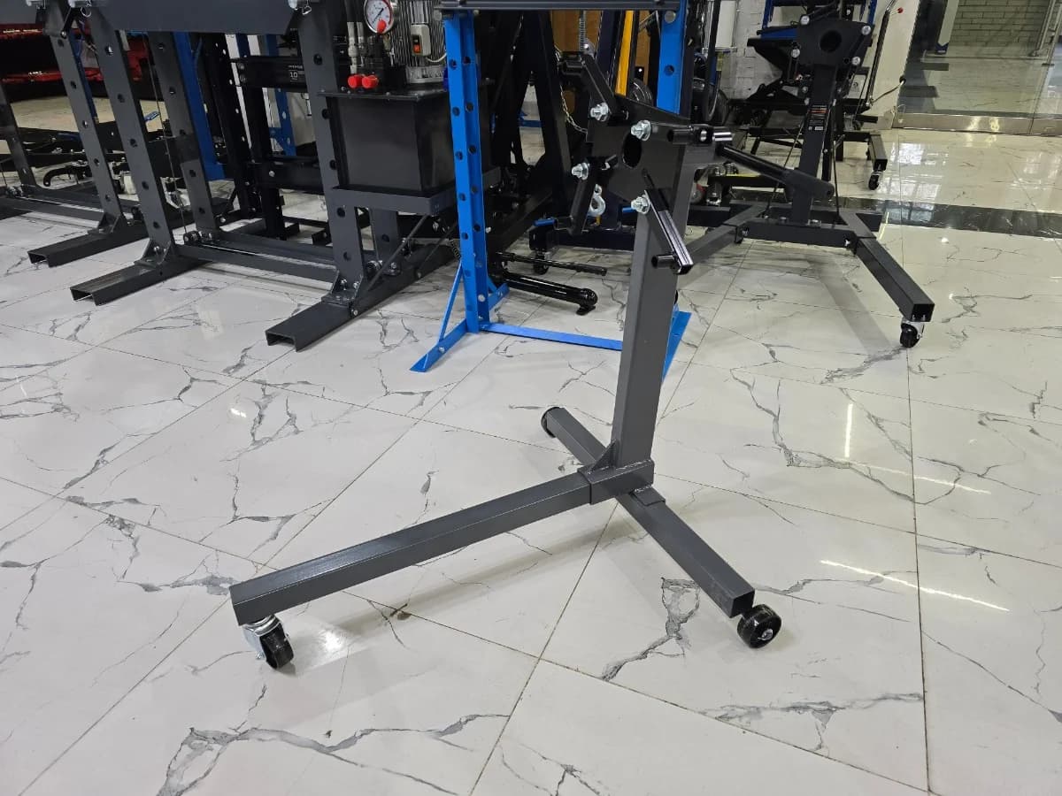 Кантователь двигателя WiederKraft — вид сбоку, основание