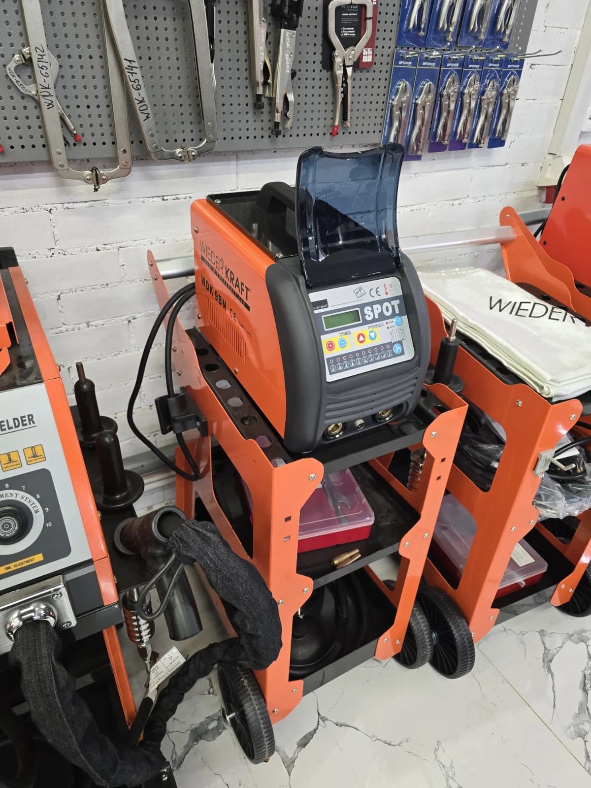 Споттер многофункциональный на тележке 3800А Wiederkraft WDK-9B