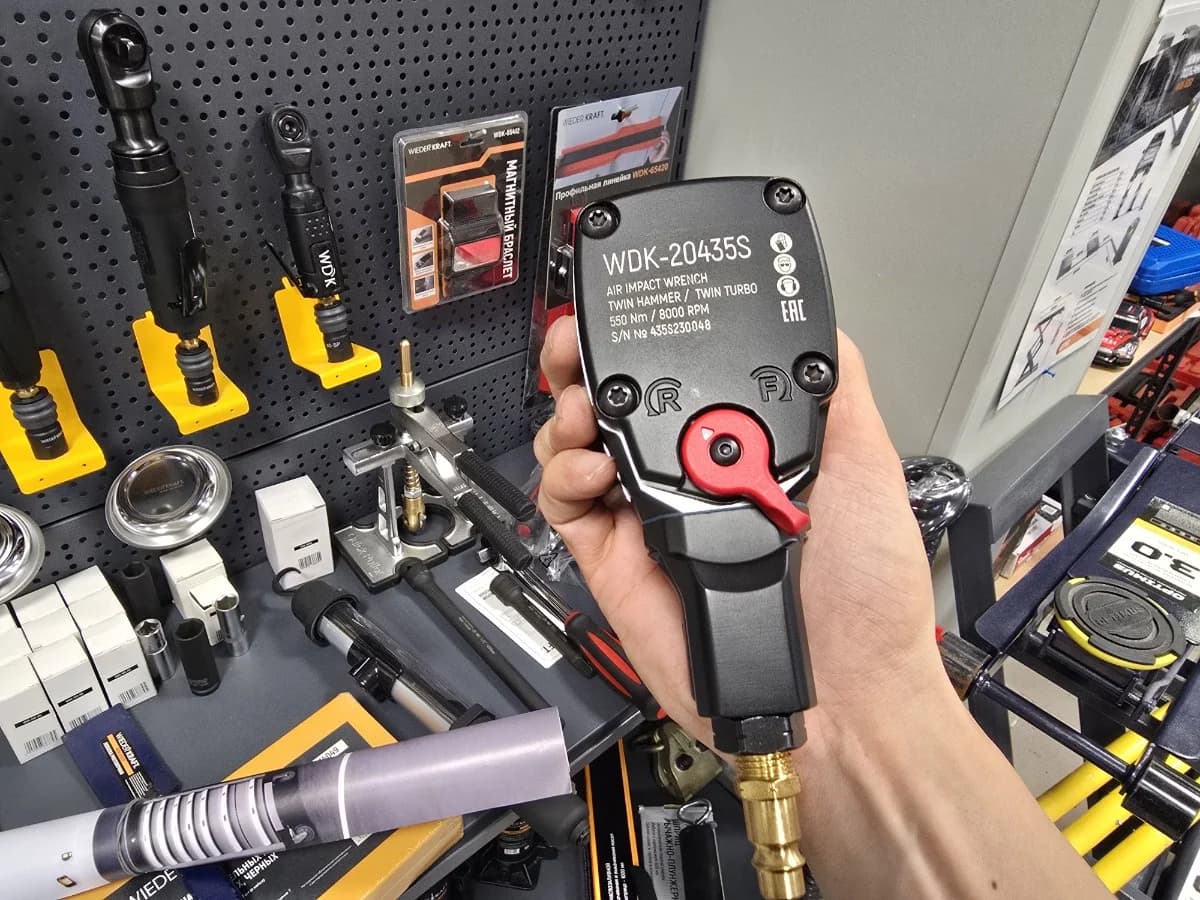 Пневматический ударный гайковёрт 1/2″, 550 Н·м, TWIN TURBO Wiederkraft WDK-20435S