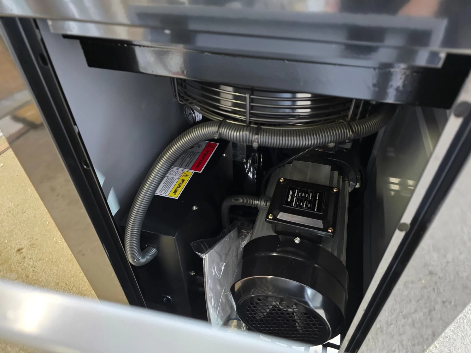 Винтовой компрессор 1000 л/мин, 10 бар, 7,5 кВт Wiederkraft WDK-SG7510