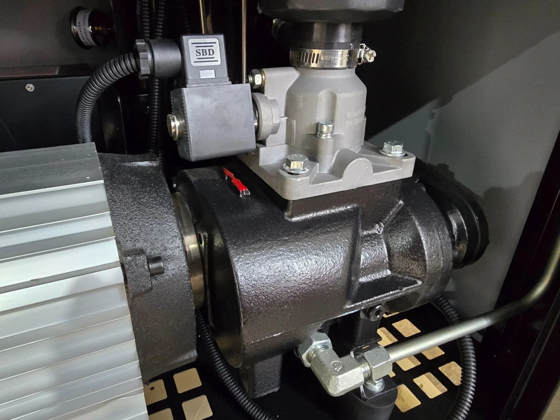 Винтовой компрессор 1000 л/мин, 10 бар, 7,5 кВт Wiederkraft WDK-SG7510