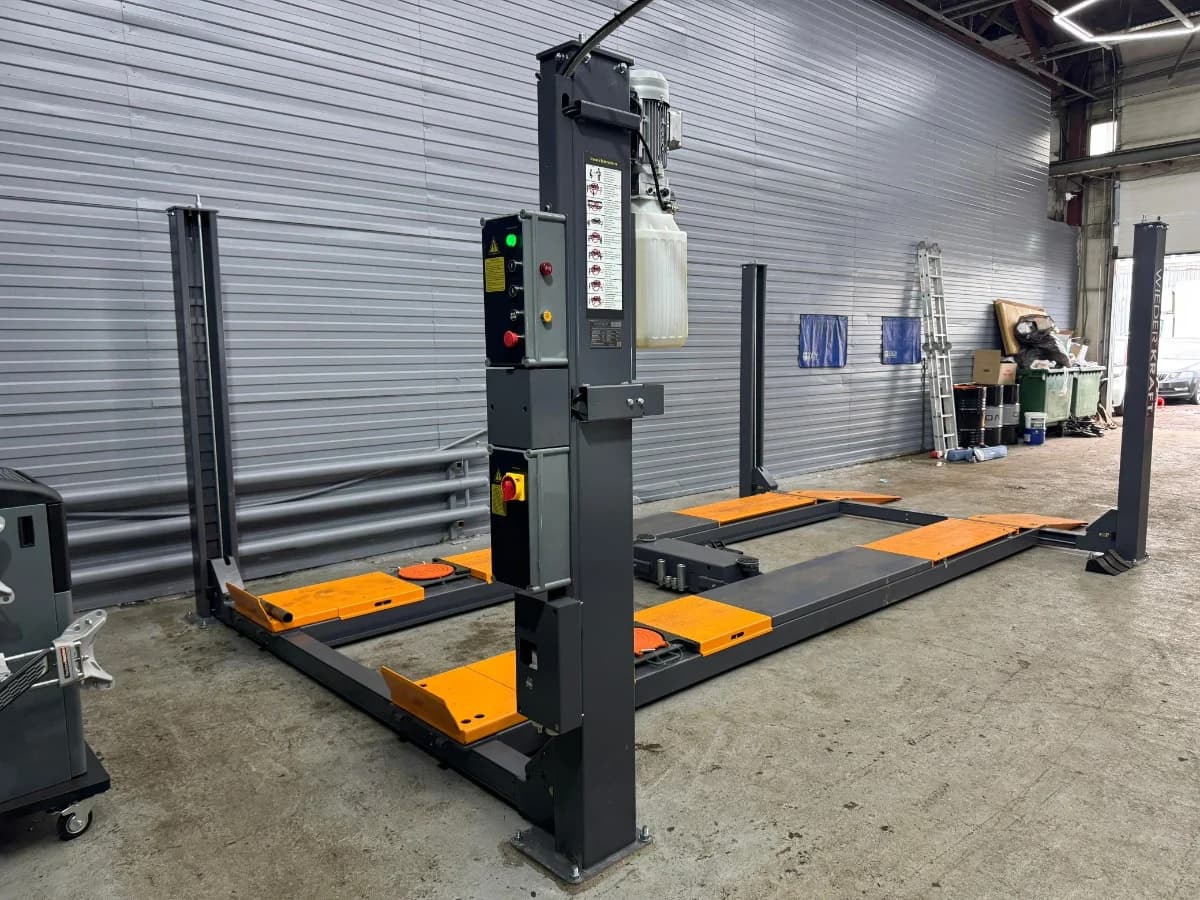 Четырёхстоечный гидравлический подъёмник 5 тонн Wiederkraft WDK-545