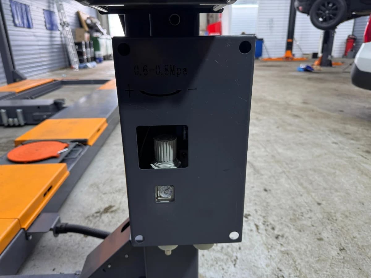 Четырёхстоечный гидравлический подъёмник 5 тонн Wiederkraft WDK-545