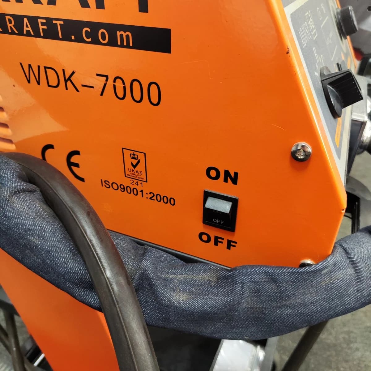 Профессиональный споттер универсальный 220/380В, 4600/5200А WIEDERKRAFT WDK-7000