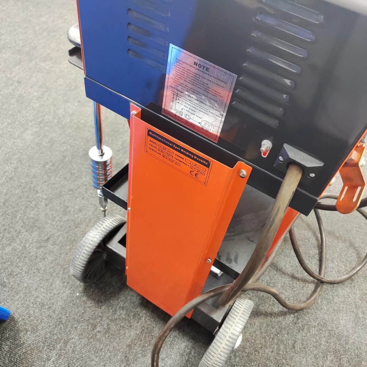 Профессиональный споттер универсальный 220/380В, 4600/5200А WIEDERKRAFT WDK-7000