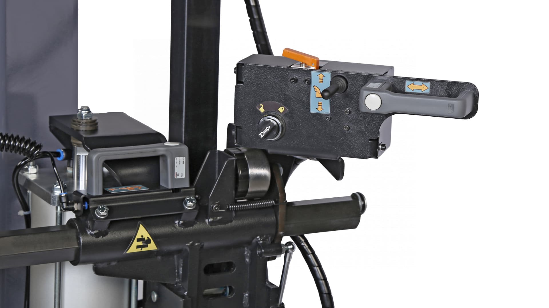 NORDBERG 4637 — шильдик с техническими характеристиками