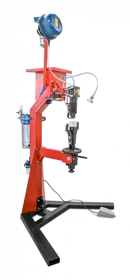 Рабочая зона шиповального полуавтомата