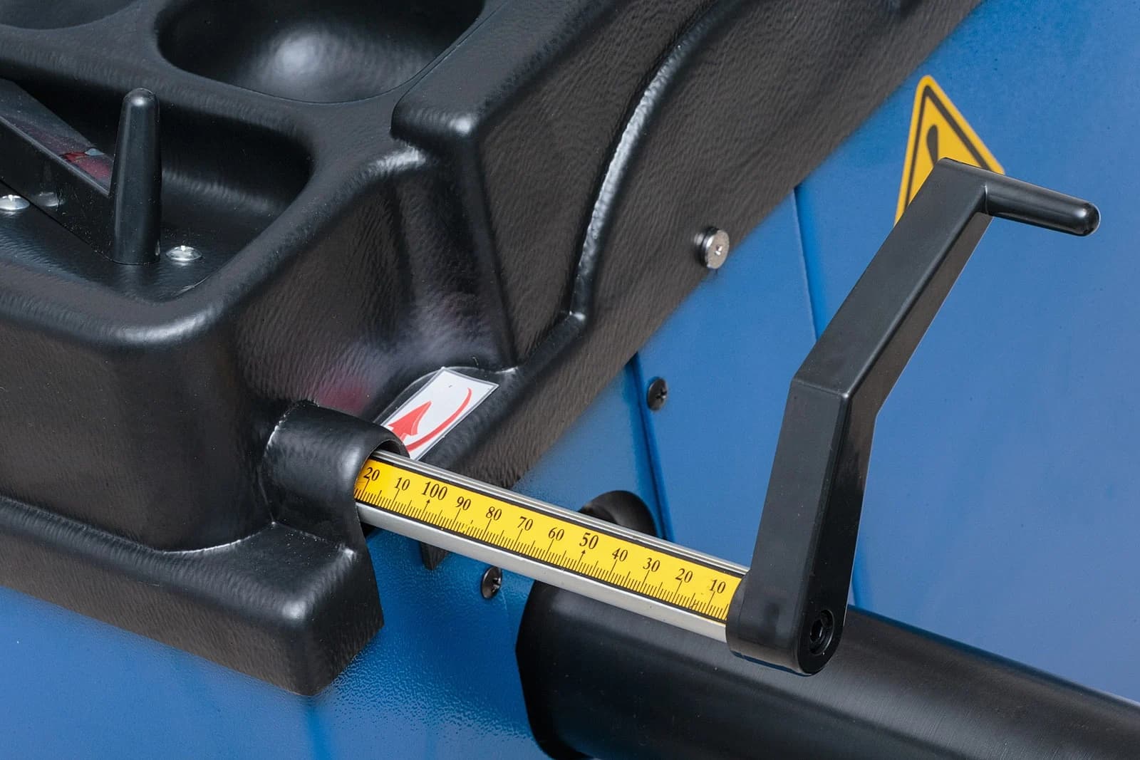 NORDBERG 4524C — вид сзади, электрический отсек