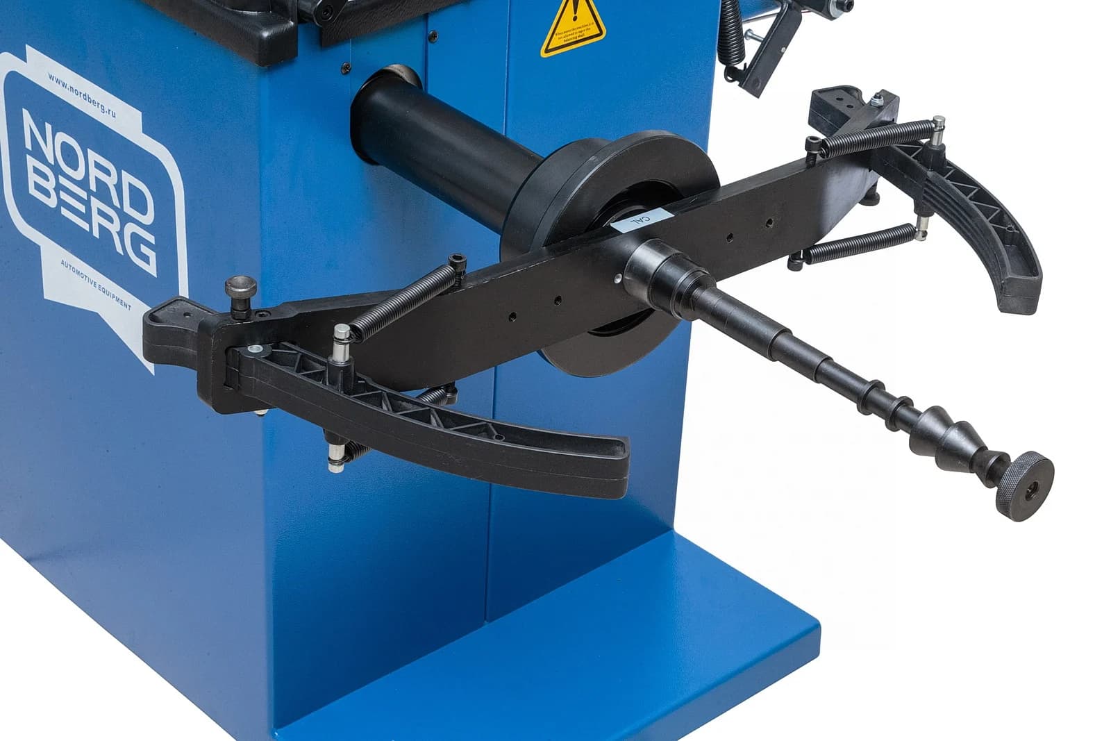 NORDBERG 4524C — вид сбоку, общая конструкция