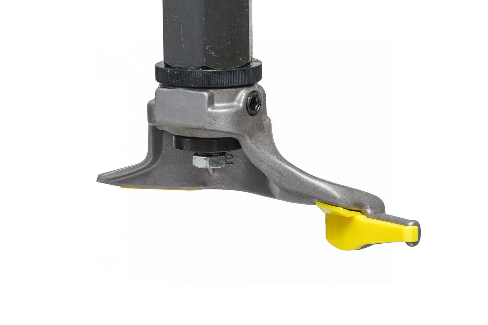 NORDBERG 4640 — вид сзади, подключение пневмосистемы