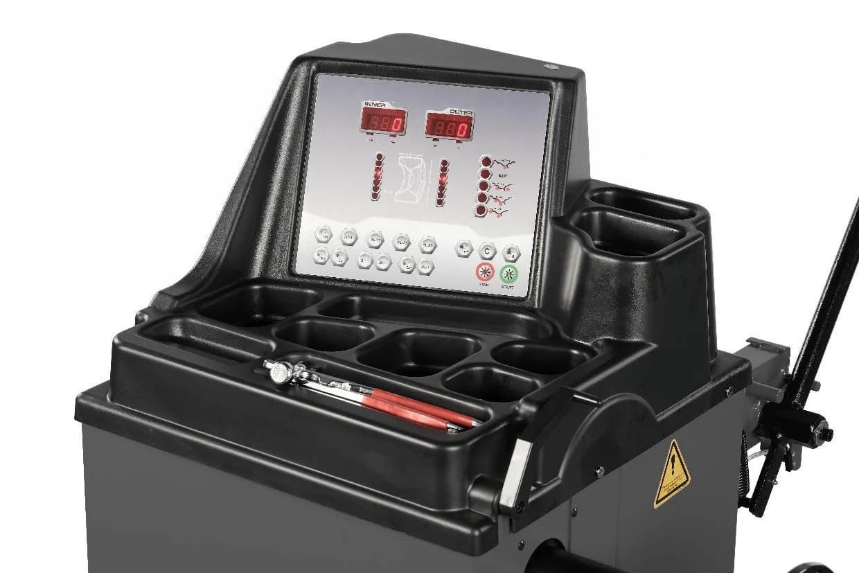 NORDBERG 4524C — вал 40 мм с конусом и быстрозажимной гайкой