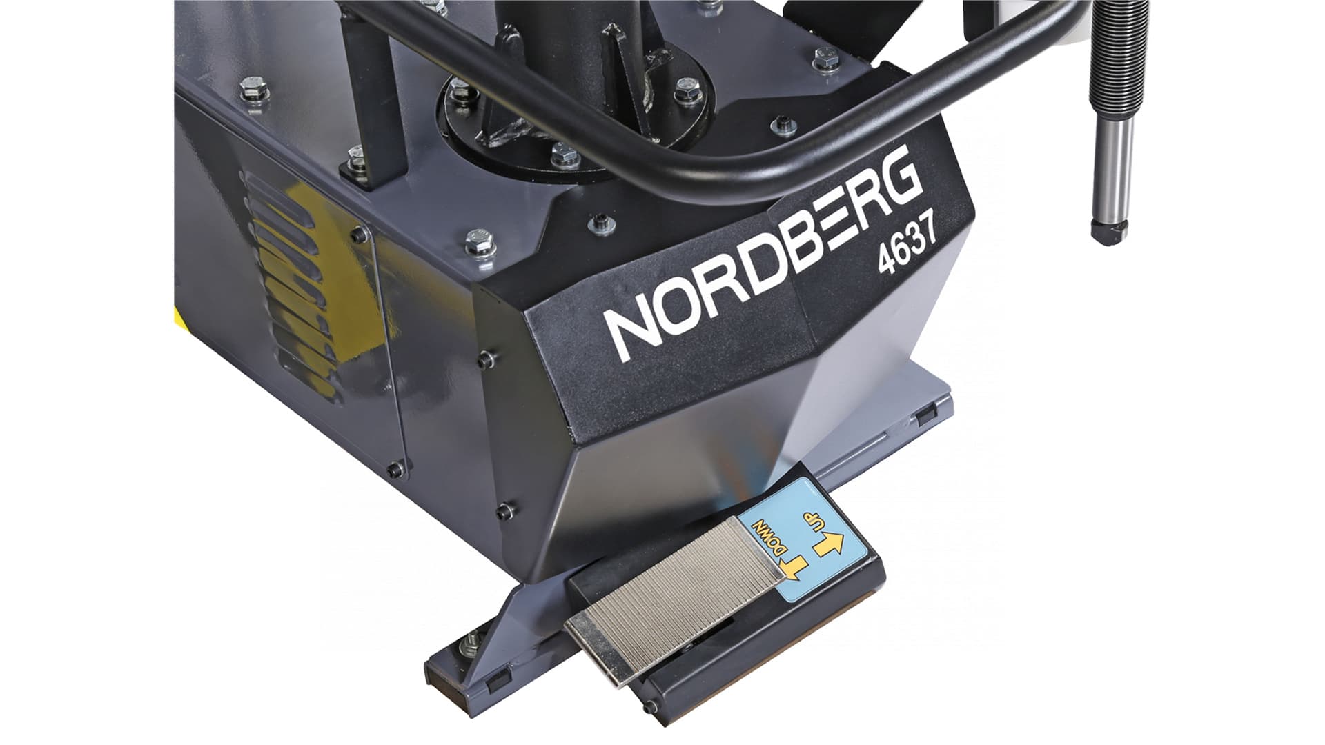 NORDBERG 4637 — отжимная лапа для бортировки