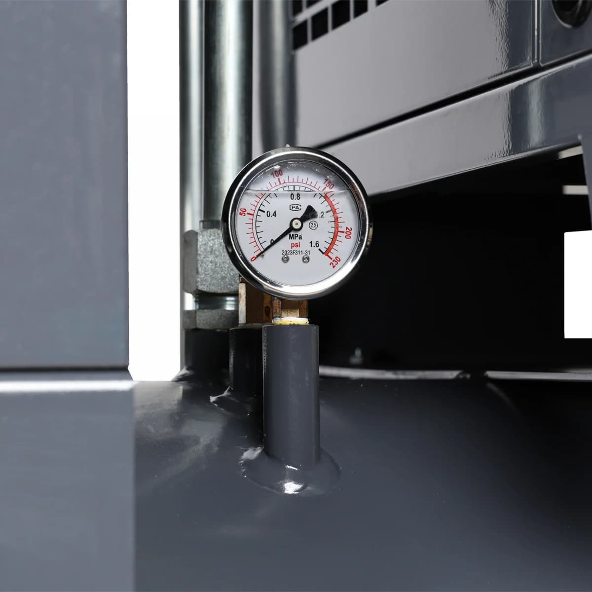 Компрессор винтовой, 11 кВт, 10 бар, 1550 л/мин, ресивер 410 л, с частотным преобразователем, осушитель