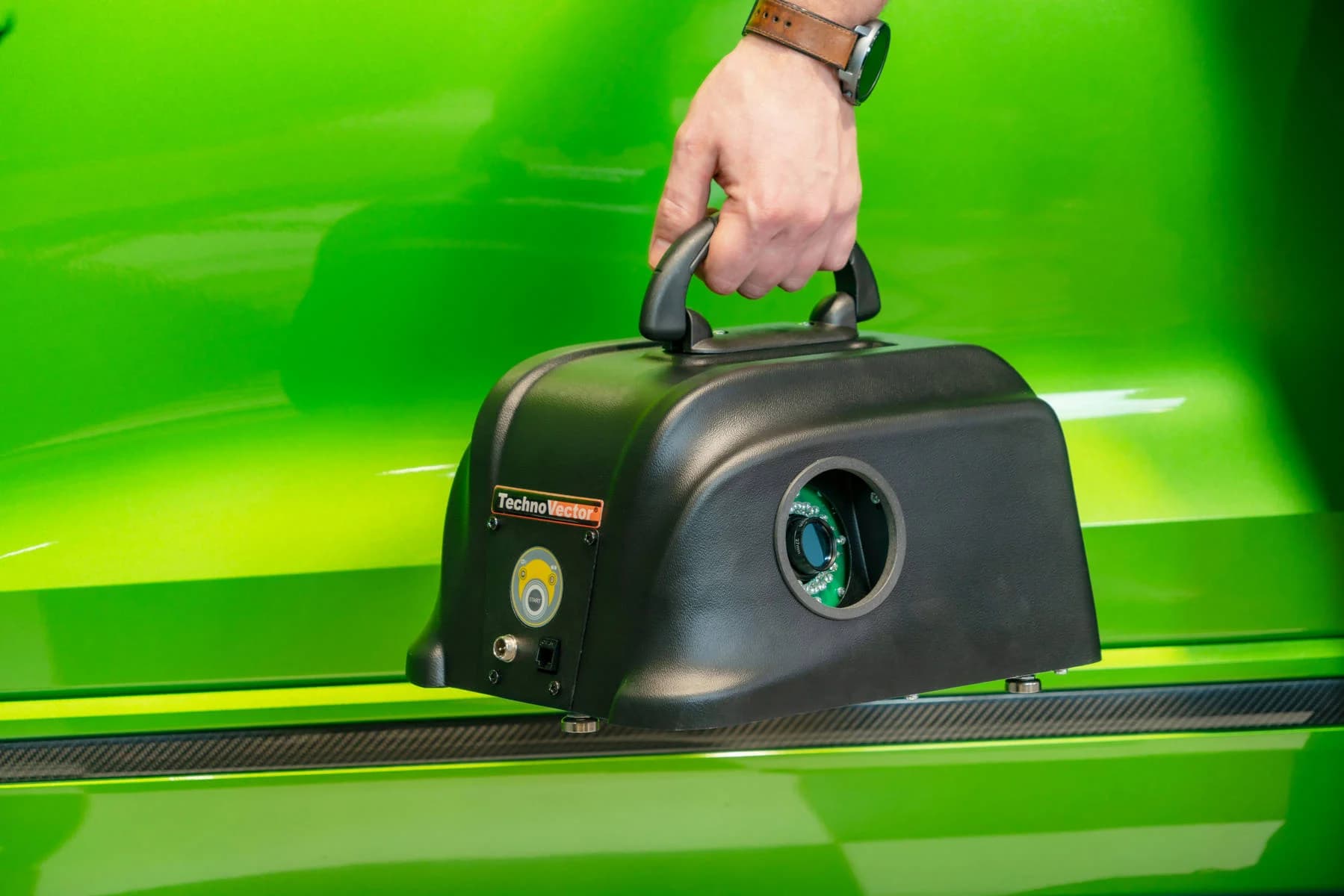 Стенд сход-развал 3D ТехноВектор 7202 MC — мобильный, 2 камеры, стойка Light