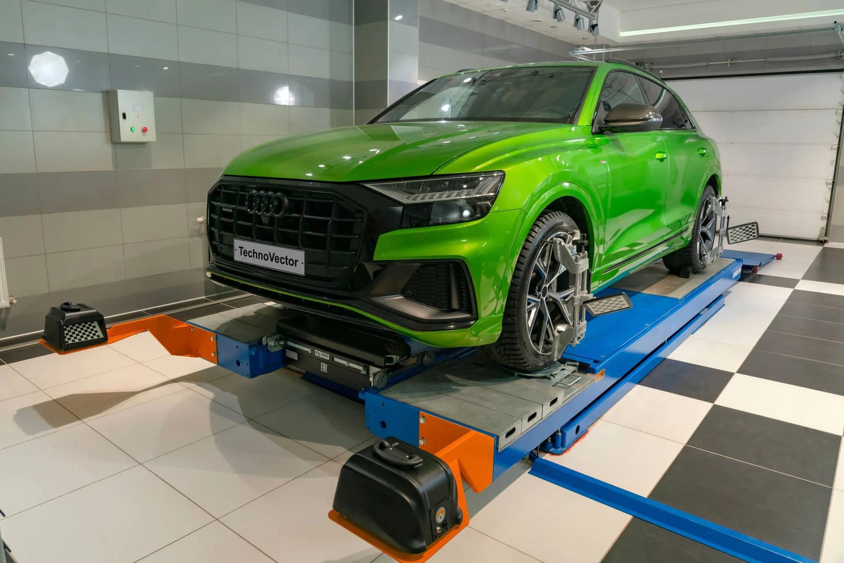 Стенд сход-развал 3D ТехноВектор 7202 MC — мобильный, 2 камеры, стойка Light