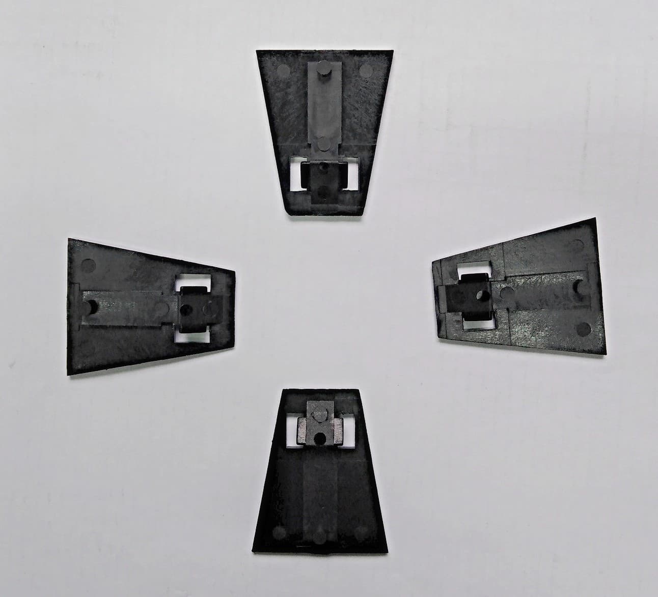 Комплект пластиковых защитных накладок KraftWell C-300-730000-0 на зажимные кулачки шиномонтажного станка