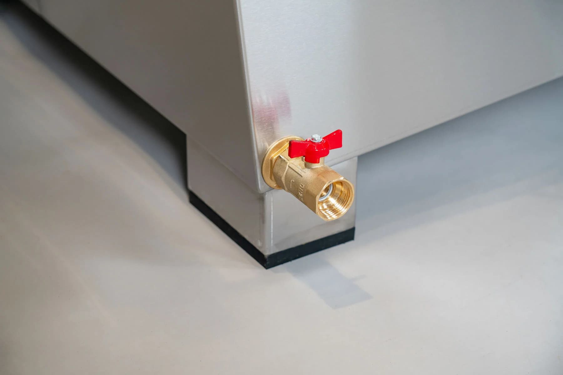 Мойка колёс Техновектор ТОРНАДО Deluxe — 2 вала, полная шумоизоляция, без нагрева