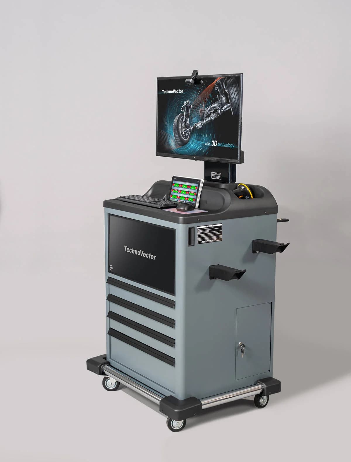 Измерение углов установки колёс грузового автомобиля на стенде Техновектор