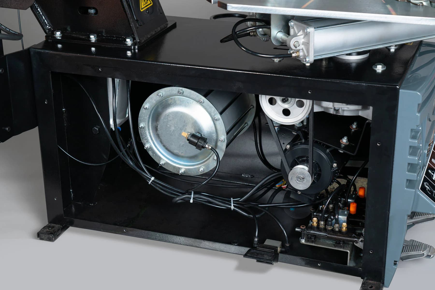 iPRO TM7 — шильдик с техническими характеристиками