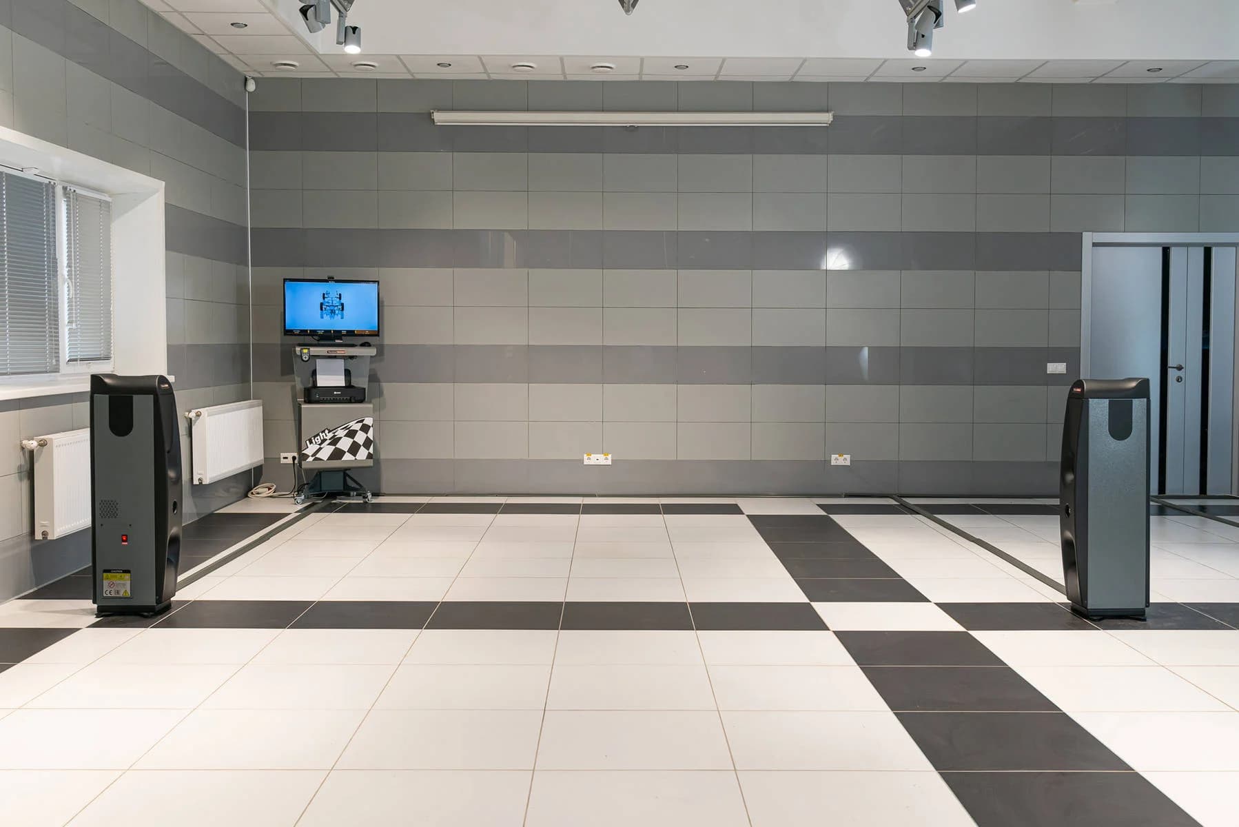 Стенд проездного контроля ТехноВектор 8 T 8102 VELOX — бесконтактный, 1 мост