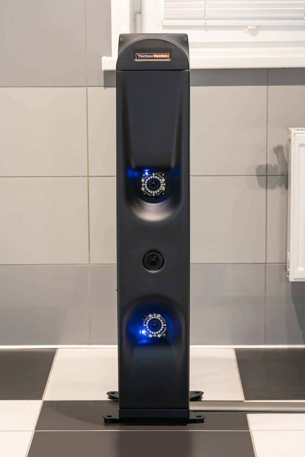 Стенд проездного контроля ТехноВектор 8 T 8102 VELOX — бесконтактный, 1 мост