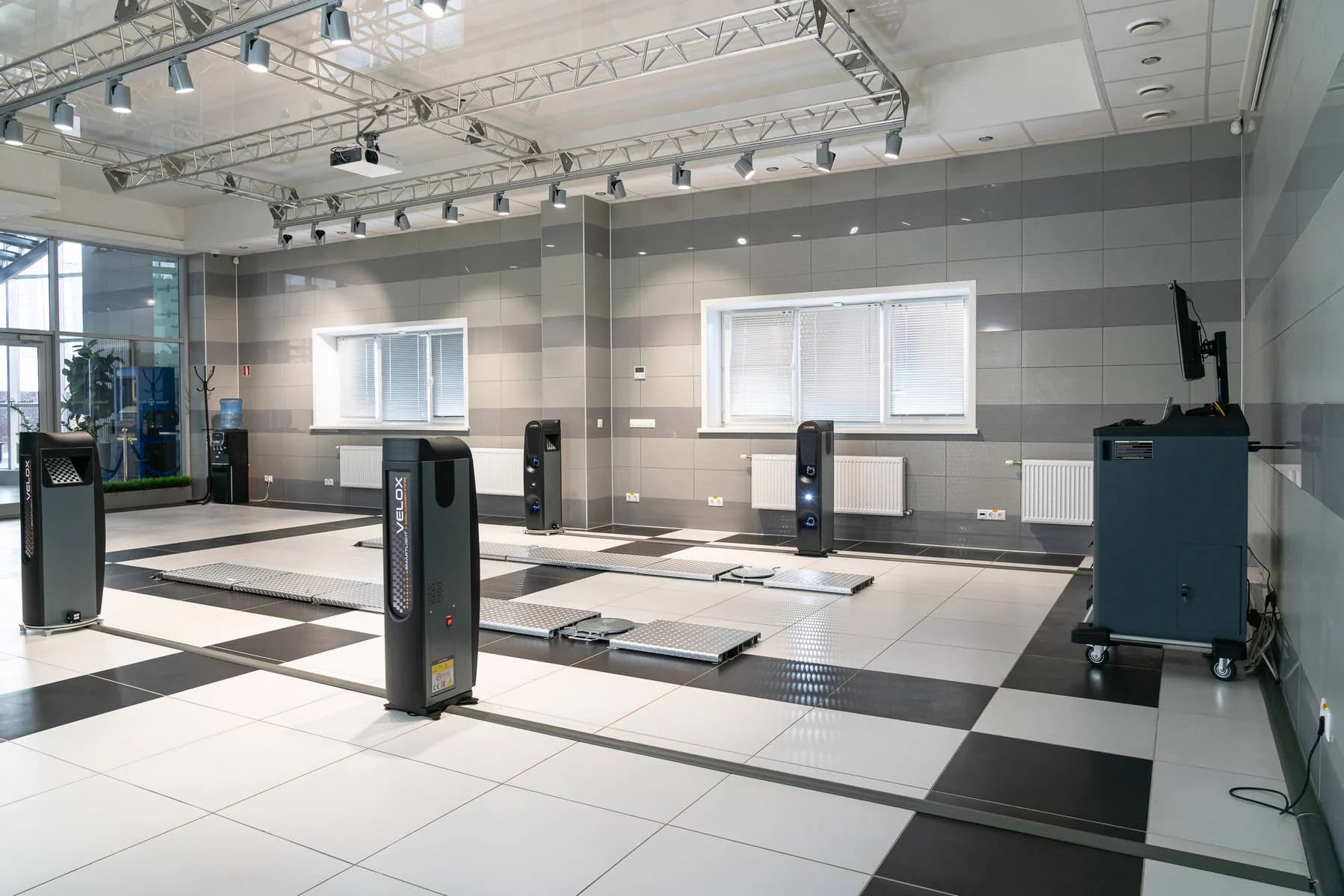 Стенд проездного контроля ТехноВектор 8 T 8214 VELOX — 10 камер, 2 моста