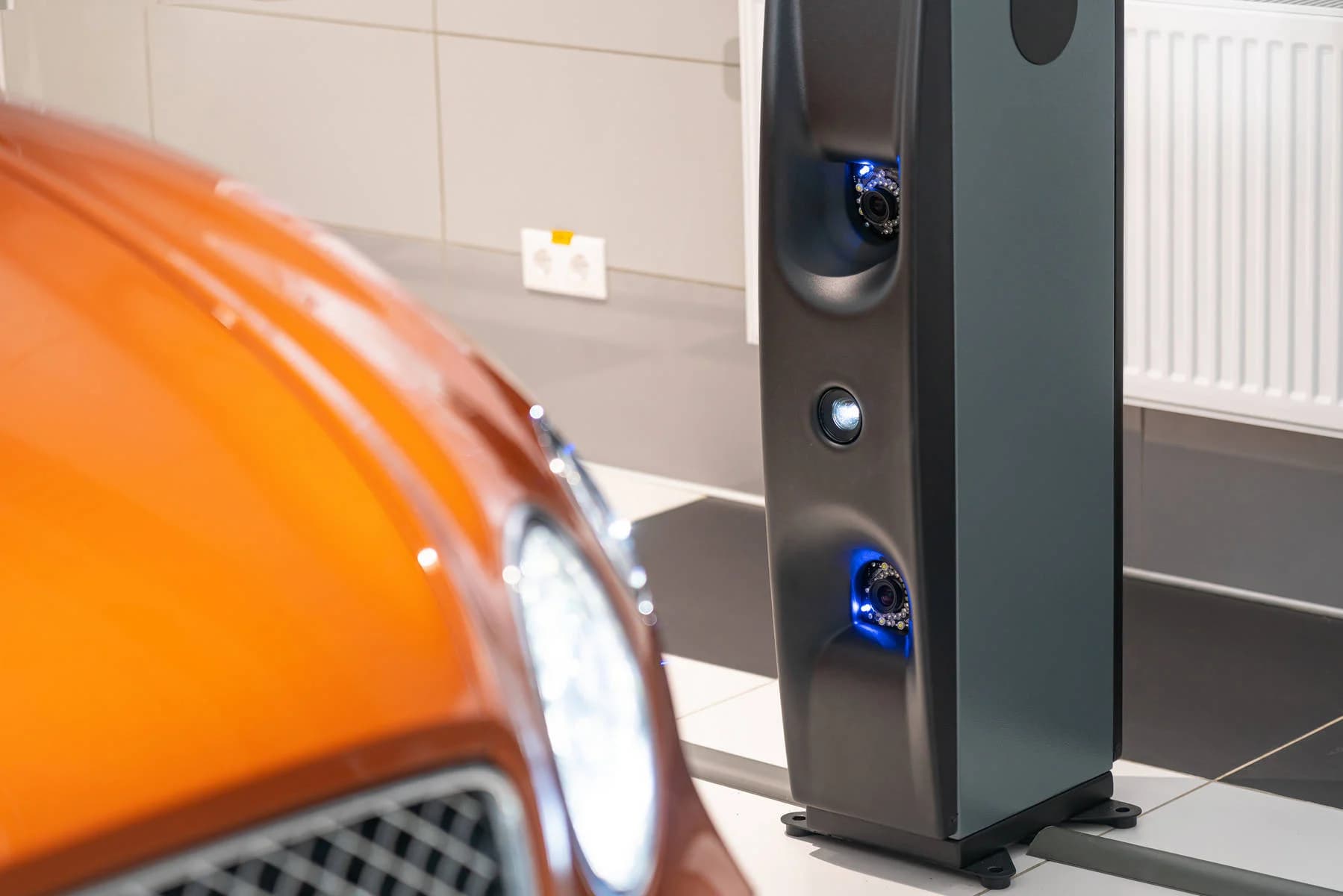 Стенд сход-развал ТехноВектор 8 T 8214 — бесконтактный, 10 камер, яма