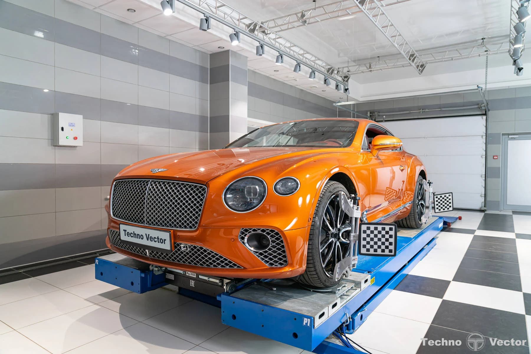 Стенд сход-развал 3D ТехноВектор P 7202 KAS — настенный, 2 камеры RAW, стойка P