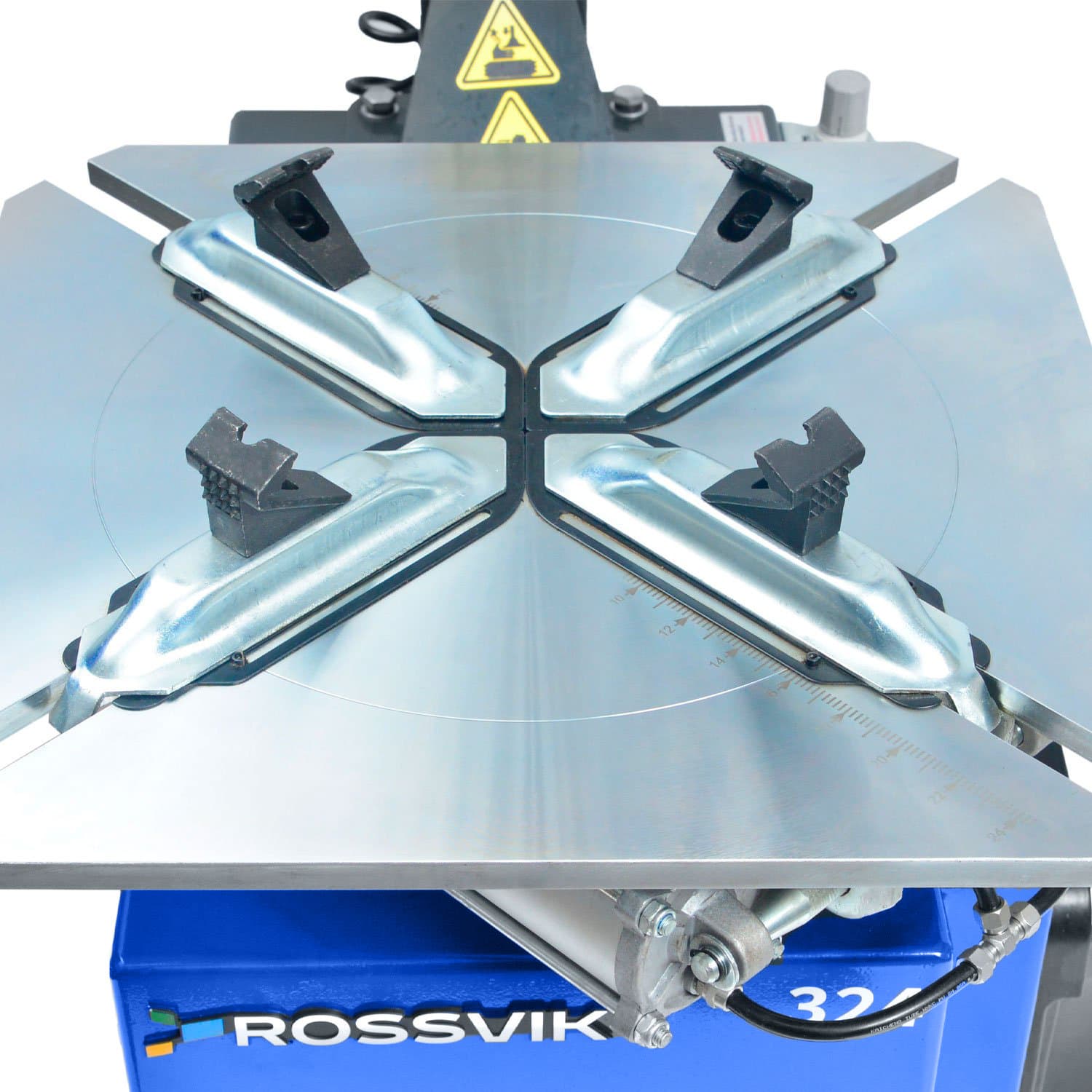 ROSSVIK V-324 — педали управления зажимом, отжимом и вращением стола